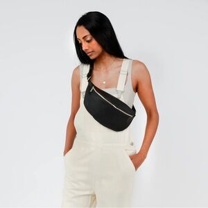 Fount The Harmon Belt Bag • Black Leather • Crossbody